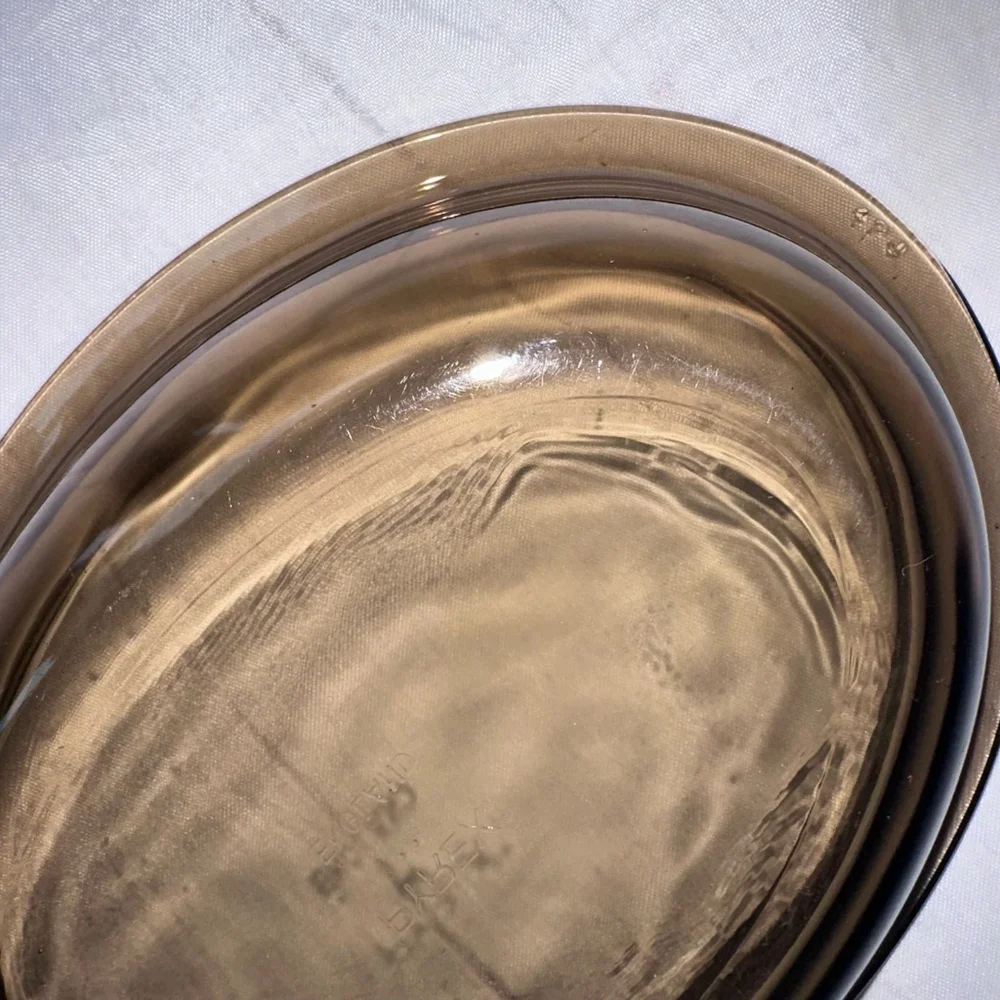 Vintage PYREX England Amber Glass Oval Casserole Dish 8 x 6 x 2 - Picture 3 of 10